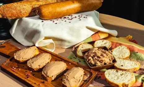 Noul pateu ROGOB cu merișoare și ceapă prăjită – dulce, sărat și delicios!